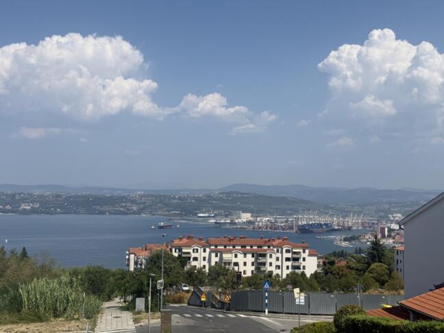 KOPER MORJE LUKA KOPER STANOVANJA ŠTUDENTI MARKOVEC