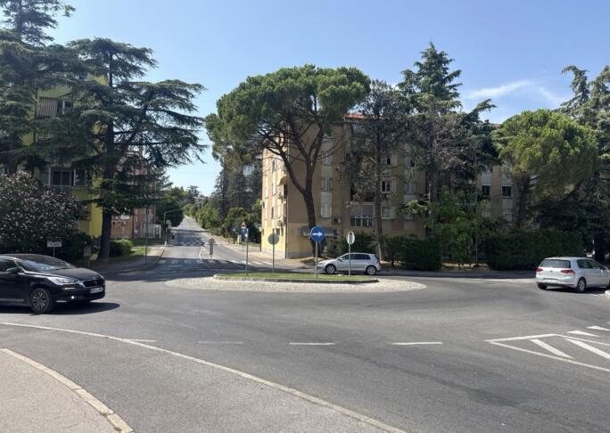 krožišče olmo cesta promet avto