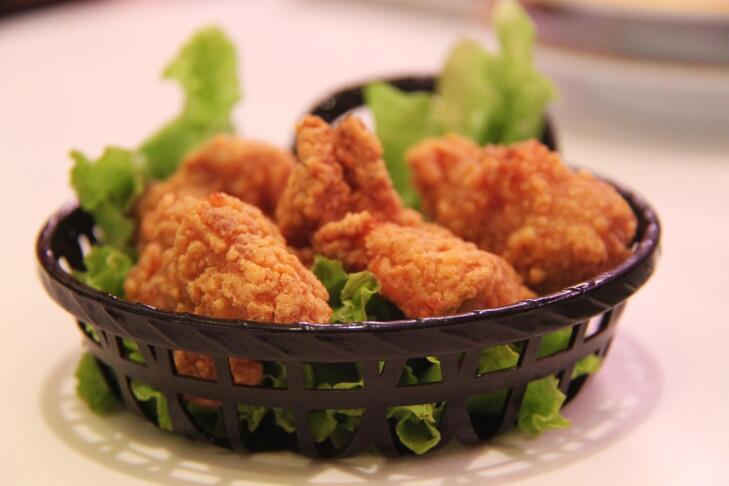 To je 13 jedi, ki bi jih moral znati pripraviti vsak: brez teh receptov v kuhinji skoraj ne gre 7 fried chicken 250863 1280