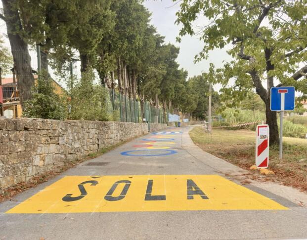 Nazaj v šolo, nazaj v gnečo: Kaj prvi šolski dan čaka voznike in potnike na Obali 4 prvi šolski dan