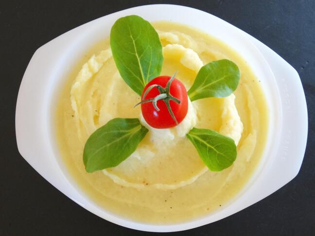 To je 13 jedi, ki bi jih moral znati pripraviti vsak: brez teh receptov v kuhinji skoraj ne gre 4 mashed potatoes 439984 1280 1