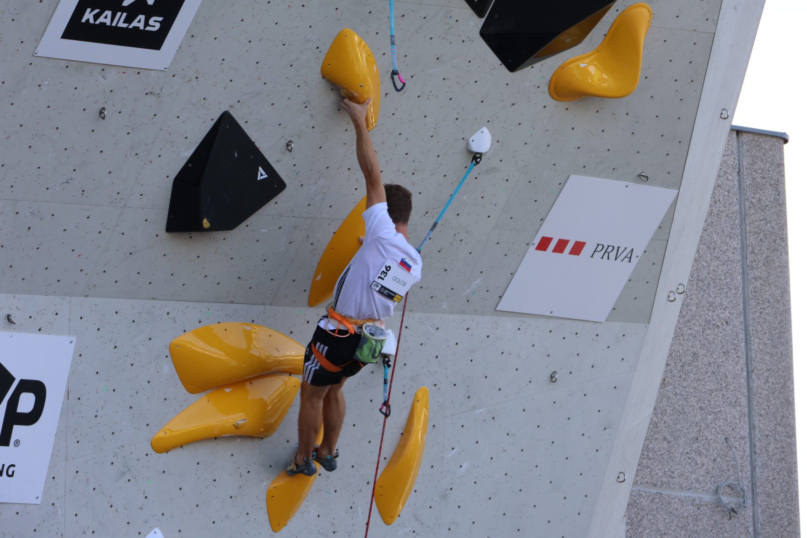 Janja Garnbret do vrha v Kopru! Slovenska šampionka brez težav skozi kvalifikacije (VIDEO in FOTO) 36 plezanje janja garnbret koper plezalna stena bonifika šport slovenija