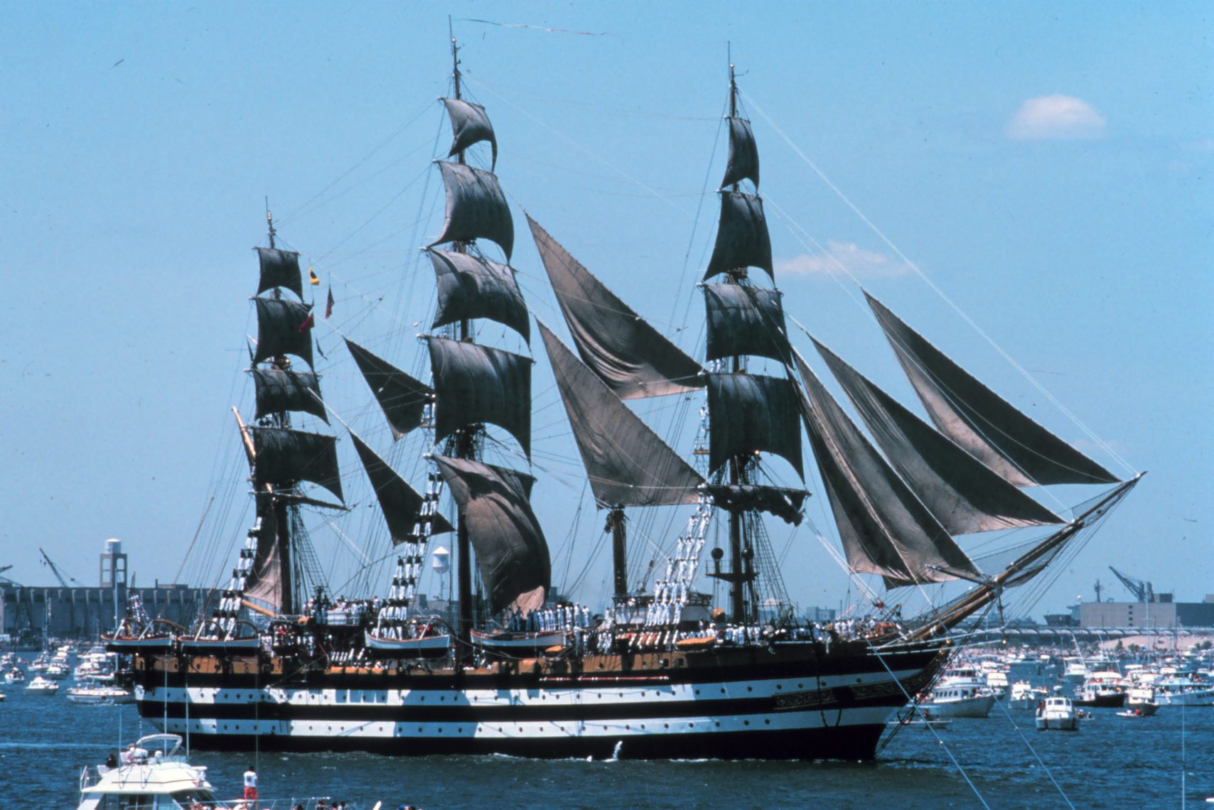 Amerigo vespucci 1976 nyc aufgetakelt wikipedija