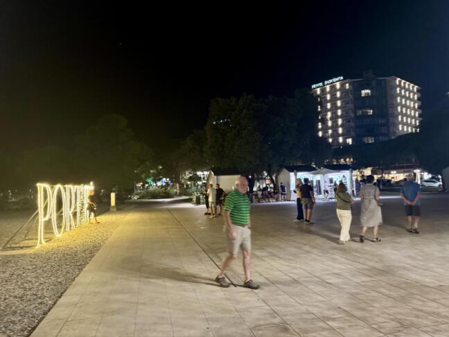 Nevsakdanji prizor, ki je ustavil sprehajalce v Portorožu (VIDEO) 3 Portorož