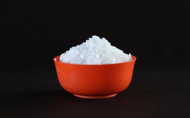 caustic soda flakes 5093196 1280
