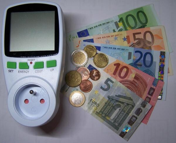 Plačujete za elektriko preveč? 73 odstotkov gospodinjstev nima najugodnejše tarife 2 koliko plačujete za elektriko