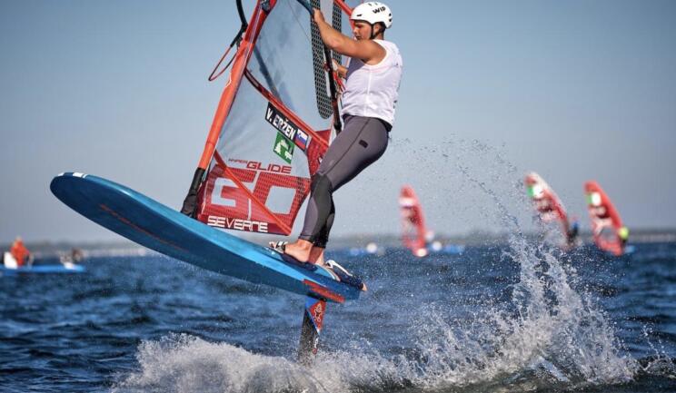 Lina Eržen in Val Eržen med najboljših deset na SP U23 za olimpijski iQFOiL 2 IMG 8142