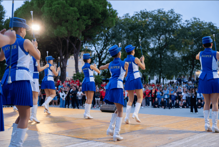 Mažorete Koper FOTO Mladen KukilovićMažorete Koper FOTO Mladen Kukilović