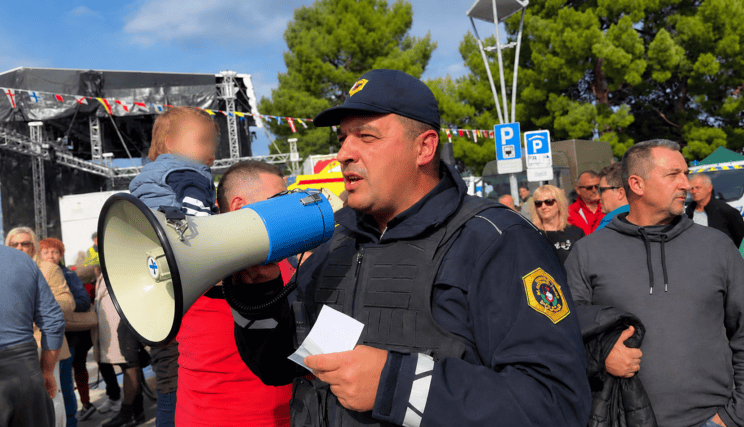 protesti