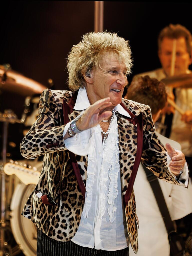 Rod_Stewart_at_Coca-Cola_Amphitheater,_Birmingham,_Alabama_2025 WIKIPEDIJA
