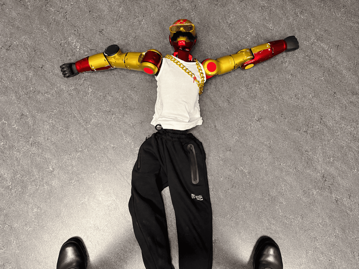 robot nadlegoval najstnico