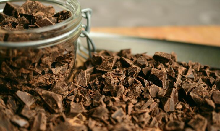 Za to čokoladno sladico potrebujete le dve sestavini 3 chocolates 2224998 1280